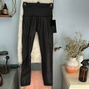 Lululemon Wunder Train HR Tight 25” Pockets *Foil